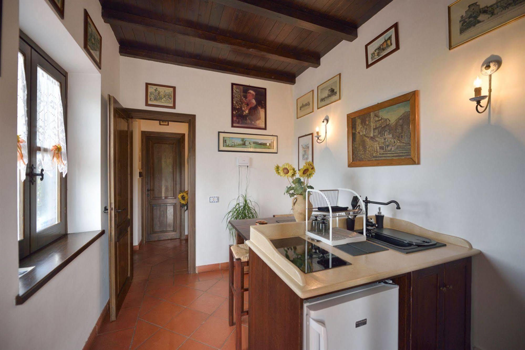 אפרטהוטל Castel San Pietro Romano Il Casale Delle Ginestre מראה חיצוני תמונה